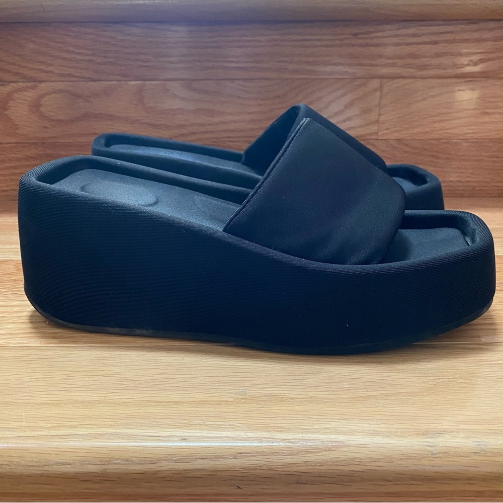 black platform sandals